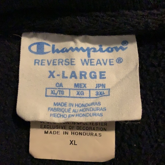 Men’s navy blue Champion crewneck. - Picture 2 of 3